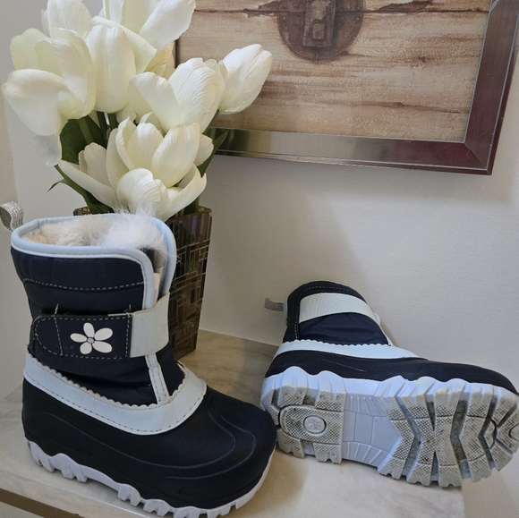 Snow boots - Picture 3 of 4